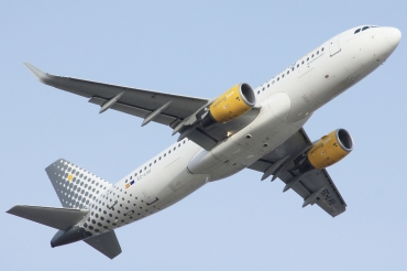 EC-LVU (5616) 2013 Airbus A320-214(WL)