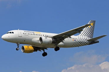 EC-LRS, (cn 3704), Airbus A319-112
