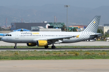 EC-MBY (4674) 2011 Airbus A320-214