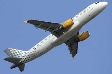EC-LOB (4849) 2011 Airbus A320-214