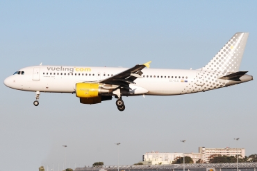 EC-ILQ (1736) 2002 Airbus A320-214