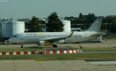 EC-MDZ (6377) 2014 Airbus A320-232(WL)