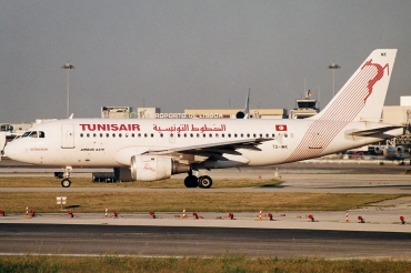 TS-IMK (880) 1998 Airbus A319-114
