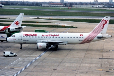 TS-IMB (119) 1990 Airbus A320-211