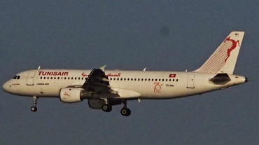TS-IMH (402) 1998 Airbus A320-211