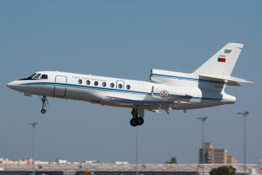 17403 (221) 1990 Dassault Falcon 50