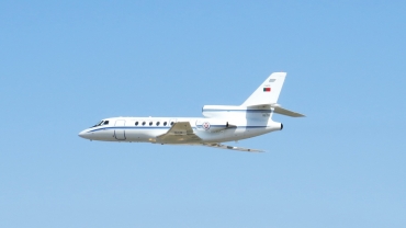 17403 (221) 1990 Dassault Falcon 50