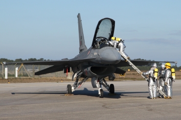 15101 (AA-1) 1993 General Dynamics F-16AM Fighting Falcon