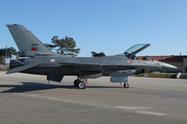 15101 (AA-1) 1993 General Dynamics F-16AM Fighting Falcon