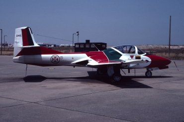 2415 (40740) 1962 Cessna T-37C Tweety Bird