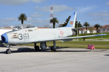 5361 (202-133) 1953 North American F-86F Sabre