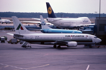 CS-TIR (23411) 1986 Boeing 737-3K2
