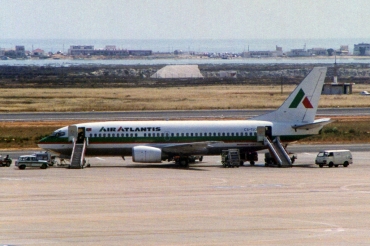 CS-TIG (24213) 1989 Boeing 737-3K9