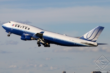 N181UA, (cn 25278/881), Boeing 747-422