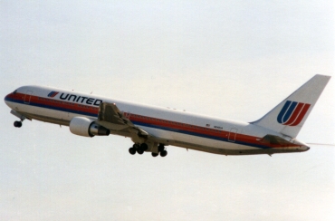 N648UA (25285) 1992 Boeing 767-322(ER)