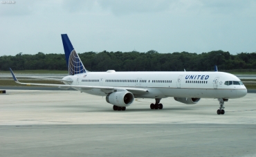 N57863 (32587) 2001 Boeing 757-33N(WL)