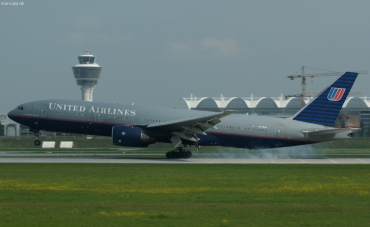 N779UA (26941) 1996 Boeing 777-222