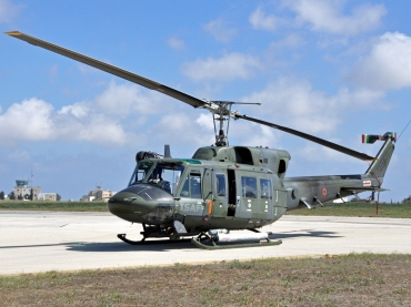 MM81216 (5831) Agusta-Bell AB-212AM