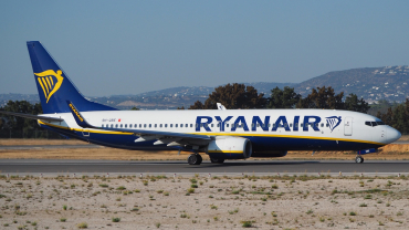 9H-QBE (61577) 2015 Boeing 737-8AS(WL)