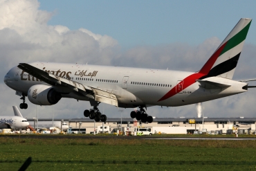 A6-EMI (27250) 1996 Boeing 777-21H(ER)