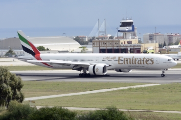 A6-ENM (41359) 2013 Boeing 777-31H(ER)
