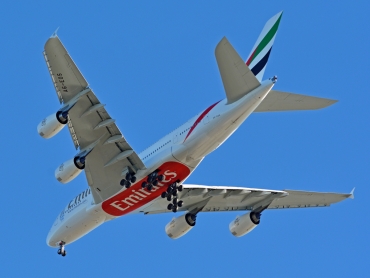 A6-EOS (203) 2015 Airbus A380-861