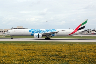 A6-EPK (42330) 2016 Boeing 777-31H ER