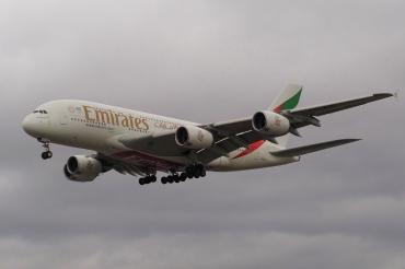 A6-EUI (221) 2016 Airbus A380-861