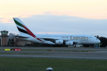 A6-EUL (224) 2016 Airbus A380-861