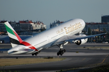 A6-EMI (27250) 1996 Boeing 777-21H(ER)