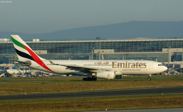 A6-EKU (295) 1999 Airbus A330-243