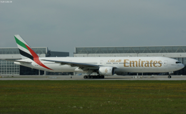 A6-EMO (28680) 2000 Boeing 777-31H