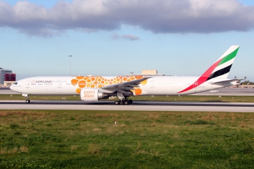 A6-ECU (35593) 2009 Boeing 777-31H(ER)
