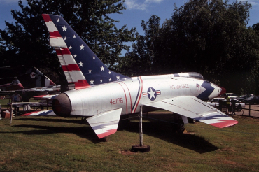 54-2196 (223-76) 1954 North American F-100D Super Sabre