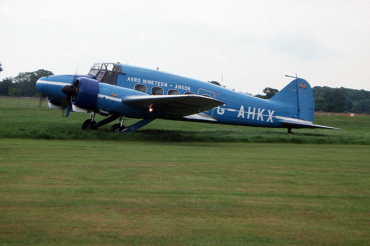 G-AHKX (1333) 1946 Avro 652A Anson C.19 Series 2