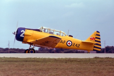 C-FWPK / 20242 1952 CCF Harvard Mk4