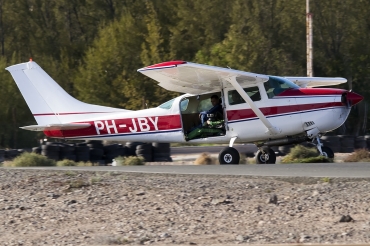 PH-JBY (U20603230) Cessna U206F Stationair