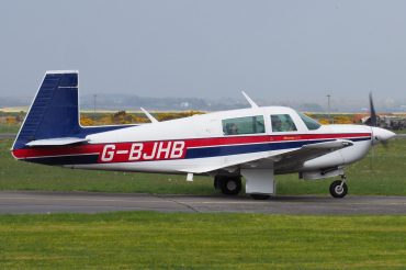 G-BJHB (24-1190) 1981 Mooney M20J 201