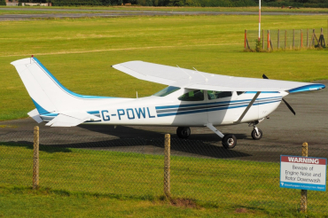 G-POWL (182-67813) 1982 Cessna 182R Skylane