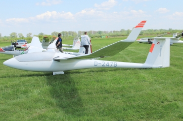 D-2479 ( 211 ) Schempp-Hirth Discus 2A