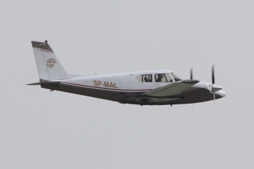 SP-MAL Piper PA-30-160 Twin Comanche