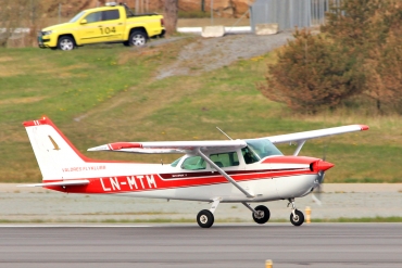 LN-MTM (172-74333) Cessna 172P Skyhawk II
