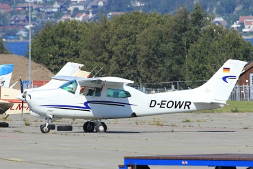 D-EOWR (21064234) Cessna 210N Centurion II