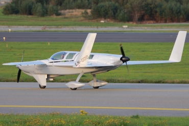 LN-DDD (0024B) Rutan 74 Defiant