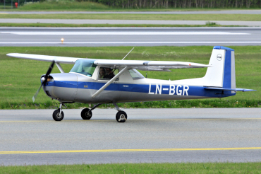 LN-BGR (150-60457) Cessna 150D