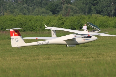 D-3749, (cn 551190003), PZL Bielsko SZD-55-1 Promyk