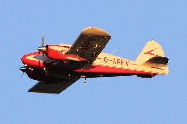 G-APFV (23-1686) Piper PA-23-160 Apache