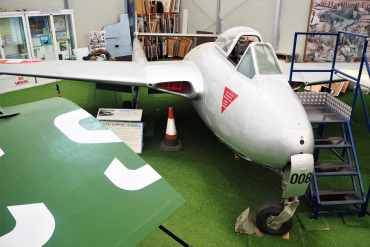 J-1008 (V.0148) 1949 De Havilland Vampire FB.6