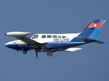 HB-LHW (402B0926) 1975 Cessna 402B