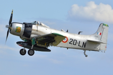F-AZHK / 20-LN (7802) Douglas AD-4N Skyraider